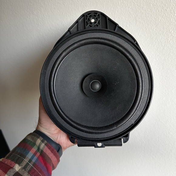 GM Other - 84516393 OEM GM Radio Rear Door Speaker 2019-2021‎ SILVERADO SIERRA 84664540